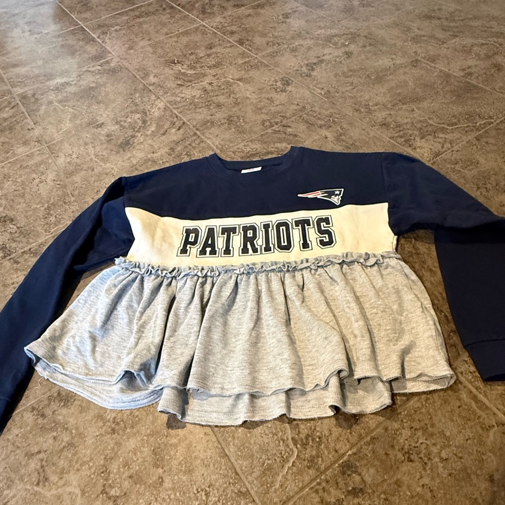 NFL New England Patriots Navy Graphic Girls Tee blouse